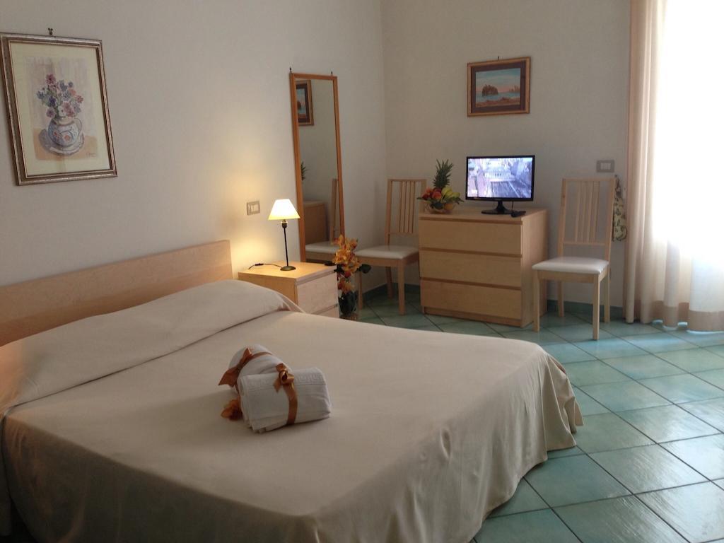 Hotel & Residence Matarese Casamicciola Terme Zimmer foto